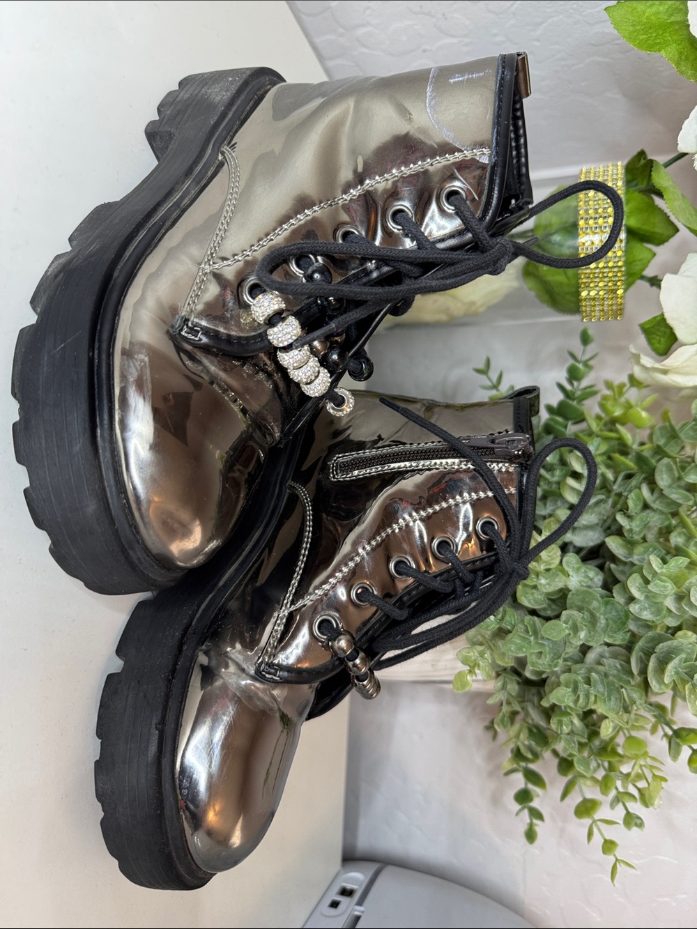 Steve Madden Metallic Silver Lace-Up Combat Boots with Side Zip Big Girl Size 2